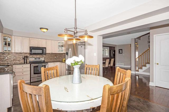 1147 Costigan Rd, House detached with 4 bedrooms, 3 bathrooms and 4 parking in Milton ON | Image 4