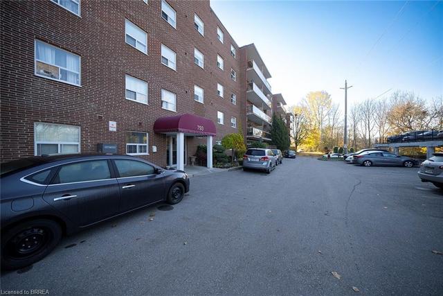 302 - 793 Colborne Street, House attached with 2 bedrooms, 1 bathrooms and 1 parking in Brantford ON | Image 3