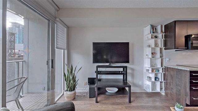 403 - 21 Nelson St, Condo with 2 bedrooms, 2 bathrooms and 1 parking in Toronto ON | Image 18