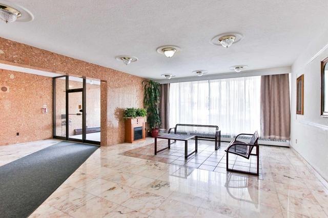 1007 - 5 Frith Rd, Condo with 2 bedrooms, 1 bathrooms and 1 parking in Toronto ON | Image 20