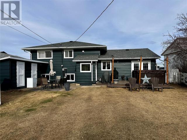 11113 14a Street, House detached with 4 bedrooms, 1 bathrooms and null parking in Dawson Creek BC | Image 2