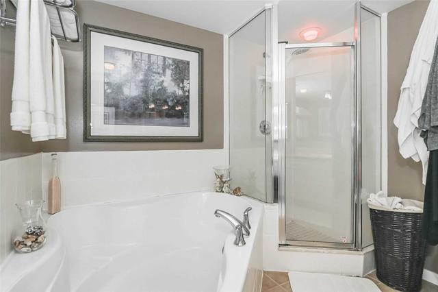 805 - 185 Legion Rd N, Condo with 2 bedrooms, 2 bathrooms and 2 parking in Toronto ON | Image 28