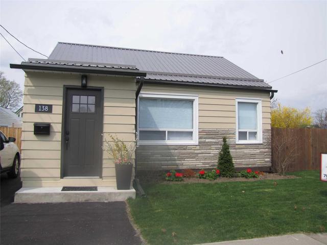 138 Victoria St N, House detached with 3 bedrooms, 1 bathrooms and 3 parking in Port Hope ON | Image 2