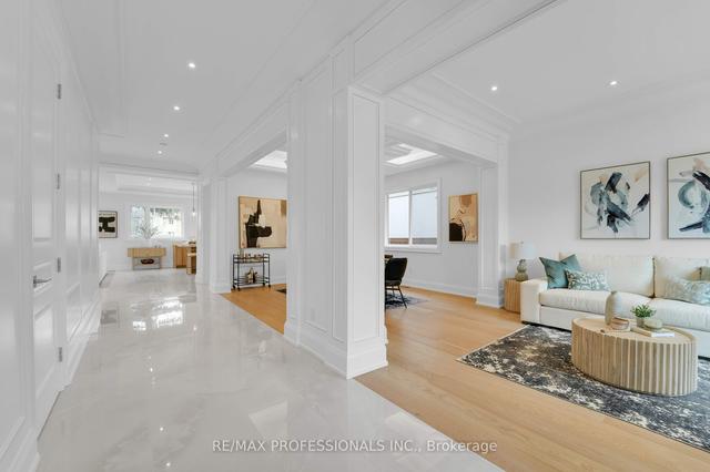 203 Shaver Ave, House detached with 5 bedrooms, 6 bathrooms and 6 parking in Toronto ON | Image 23