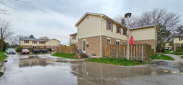 224 - 230 Clarke Rd, Townhouse with 3 bedrooms, 2 bathrooms and 1 parking in London ON | Image 12
