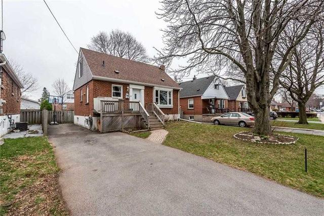37 East 41st St, House detached with 3 bedrooms, 1 bathrooms and 3 parking in Hamilton ON | Image 1