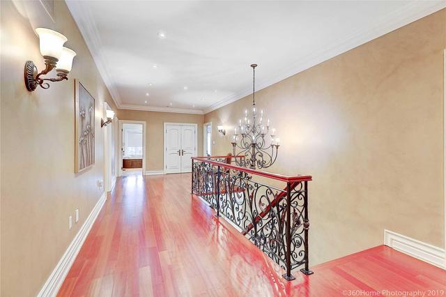 31 Glenbrook Ave, House detached with 5 bedrooms, 4 bathrooms and 6 parking in Toronto ON | Image 15