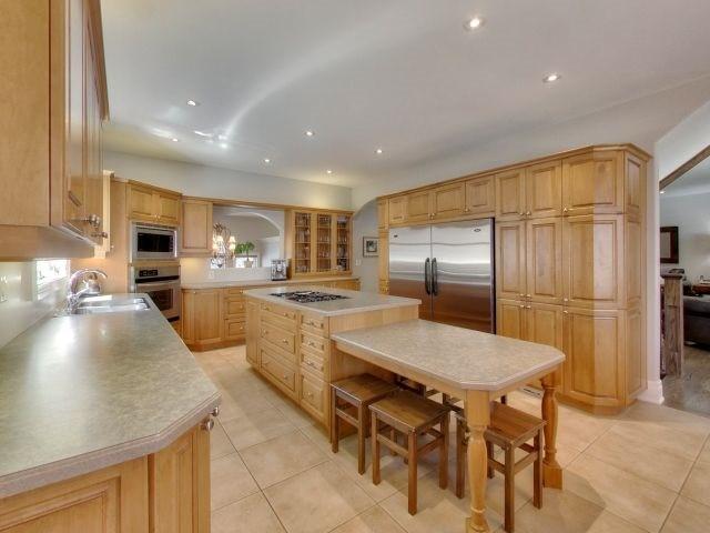 2058 Vickery Dr, House detached with 4 bedrooms, 5 bathrooms and 9 parking in Oakville ON | Image 6