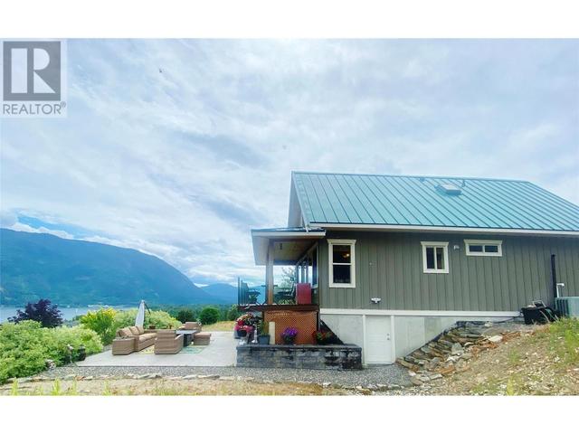 201 - 2633 Squilax Anglemont Road, Home with 2 bedrooms, 2 bathrooms and 2 parking in Columbia Shuswap F BC | Image 32