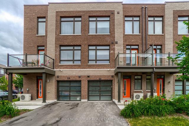 25 Bluenose St, Townhouse with 2 bedrooms, 2 bathrooms and 2 parking in Vaughan ON | Image 1