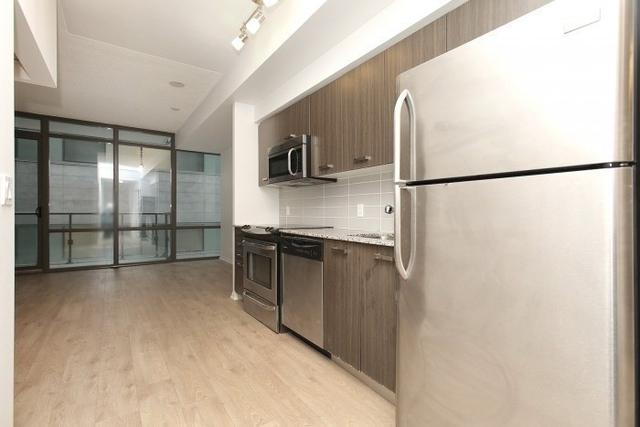 401 - 832 Bay St, Condo with 1 bedrooms, 1 bathrooms and 0 parking in Toronto ON | Image 2