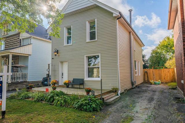 41 Brighton Ave N, House detached with 4 bedrooms, 1 bathrooms and 3 parking in Brantford ON | Image 20
