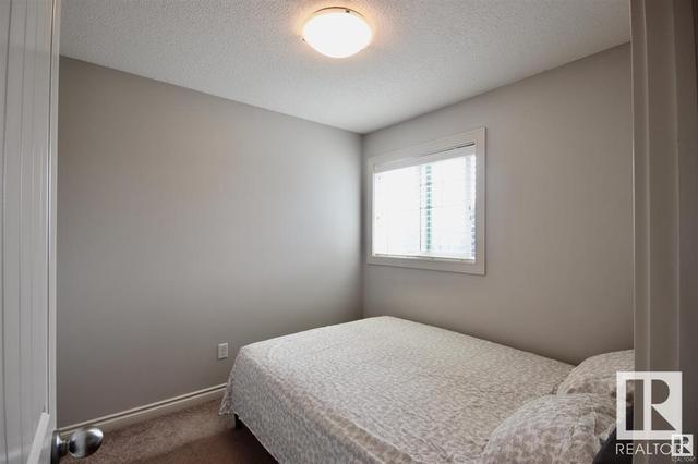 15136 33 St Nw, House semidetached with 3 bedrooms, 3 bathrooms and 2 parking in Edmonton AB | Image 17