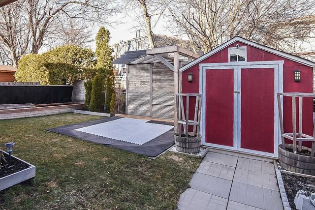 52 Mcmurchy Ave S, House semidetached with 3 bedrooms, 2 bathrooms and 6 parking in Brampton ON | Image 25