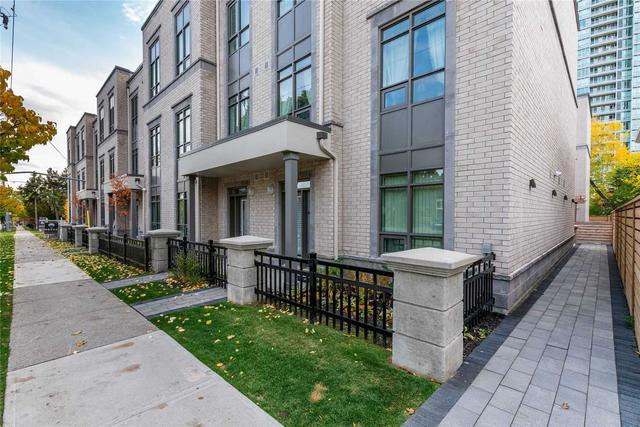 15 - 52 Holmes Ave, Townhouse with 2 bedrooms, 2 bathrooms and 1 parking in Toronto ON | Image 1