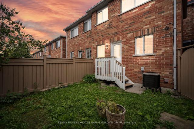 80 Barr Cres, House attached with 3 bedrooms, 4 bathrooms and 3 parking in Aurora ON | Image 22