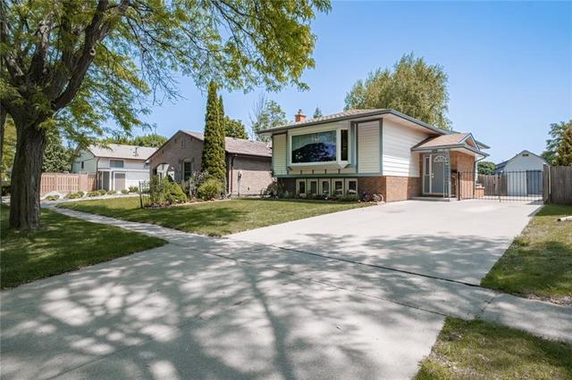 6504 Burwood Avenue, House detached with 5 bedrooms, 2 bathrooms and 6 parking in Niagara Falls ON | Image 3