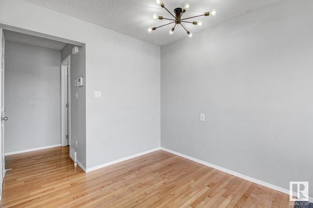 16 - 451 Hyndman Cr Nw, House attached with 3 bedrooms, 1 bathrooms and 2 parking in Edmonton AB | Image 7
