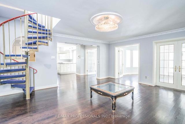395 Markland Dr, House detached with 5 bedrooms, 6 bathrooms and 8 parking in Toronto ON | Image 14