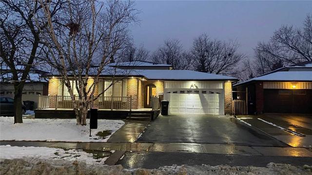 6 Mackay St, House detached with 4 bedrooms, 4 bathrooms and 6 parking in Brampton ON | Image 1