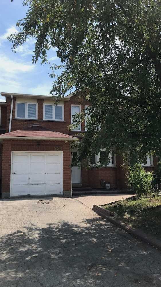 554 Galaxy Crt, House attached with 3 bedrooms, 4 bathrooms and 3 parking in Mississauga ON | Image 15