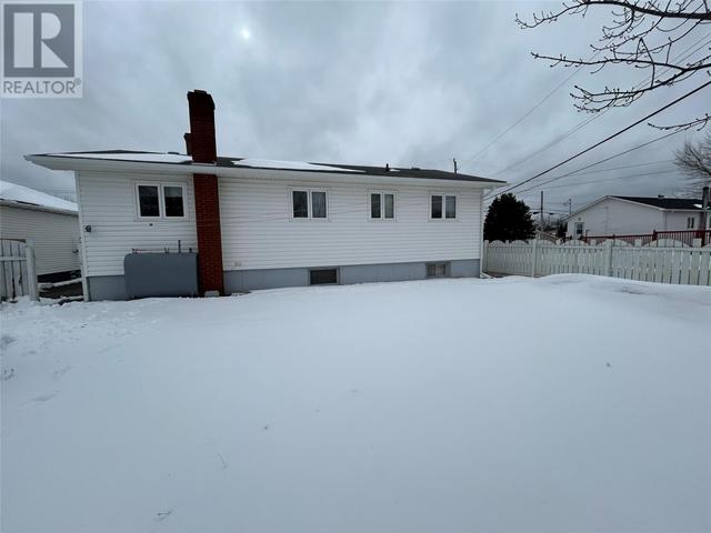 36 Earle Street, House detached with 4 bedrooms, 2 bathrooms and null parking in Grand Falls-Windsor NL | Image 8