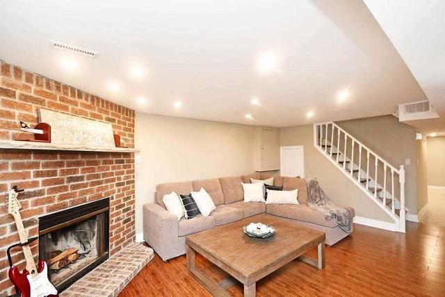 44 Falconer Dr, House semidetached with 3 bedrooms, 2 bathrooms and 3 parking in Mississauga ON | Image 22