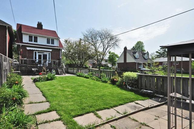 26 Forty First St, House detached with 3 bedrooms, 2 bathrooms and 2 parking in Toronto ON | Image 17