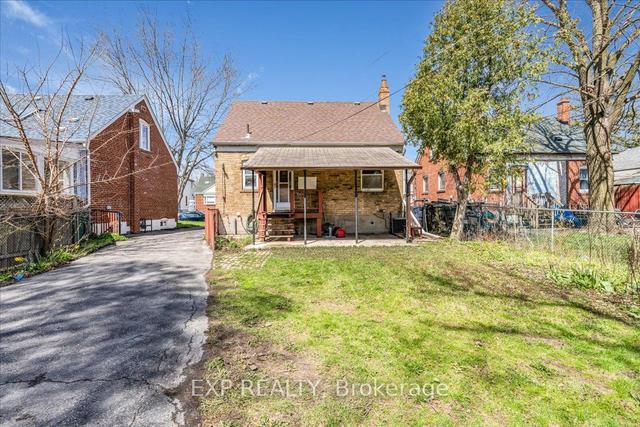 15 Burritt Rd, House detached with 3 bedrooms, 2 bathrooms and 6 parking in Toronto ON | Image 26