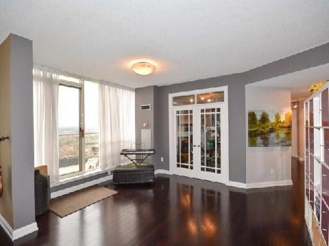 02 - 55 Kingsbridge Garden Circ, Condo with 2 bedrooms, 2 bathrooms and 2 parking in Mississauga ON | Image 5