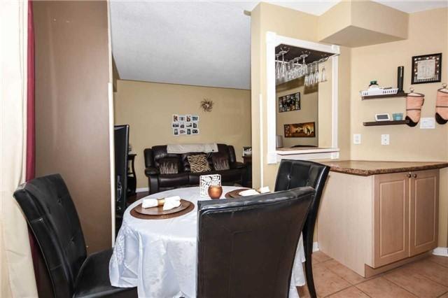 17 - 5 Spring St, Townhouse with 3 bedrooms, 2 bathrooms and 1 parking in Orangeville ON | Image 7