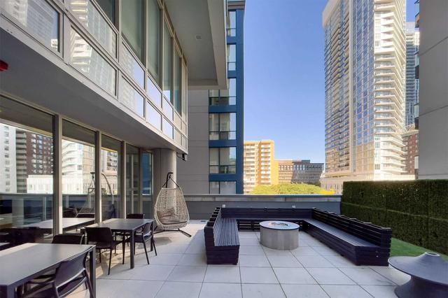 1110 - 68 Shuter St, Condo with 2 bedrooms, 2 bathrooms and 1 parking in Toronto ON | Image 30