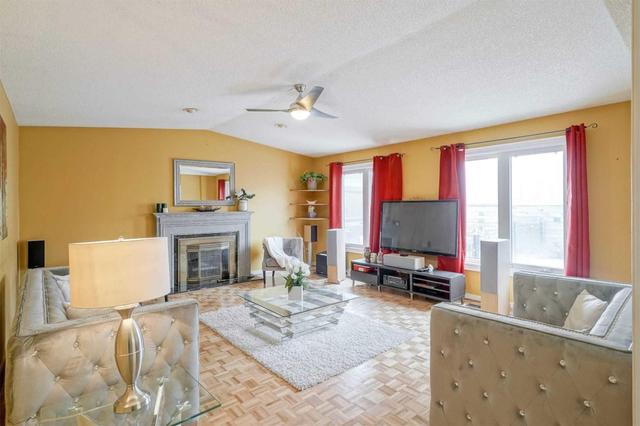 5668 Turney Dr, House detached with 4 bedrooms, 4 bathrooms and 4 parking in Mississauga ON | Image 9