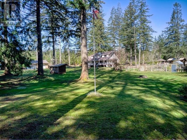 9537 Nassichuk Road, House detached with 4 bedrooms, 2 bathrooms and 8 parking in Powell River C BC | Image 4