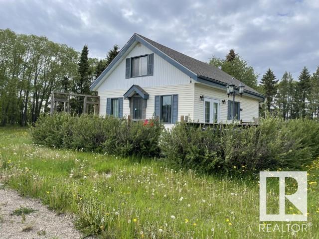 48556 Rge Rd 260, House detached with 4 bedrooms, 2 bathrooms and null parking in Leduc County AB | Card Image