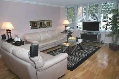 310 Grandview Way, Townhouse with 1 bedrooms, 2 bathrooms and 1 parking in Toronto ON | Image 6