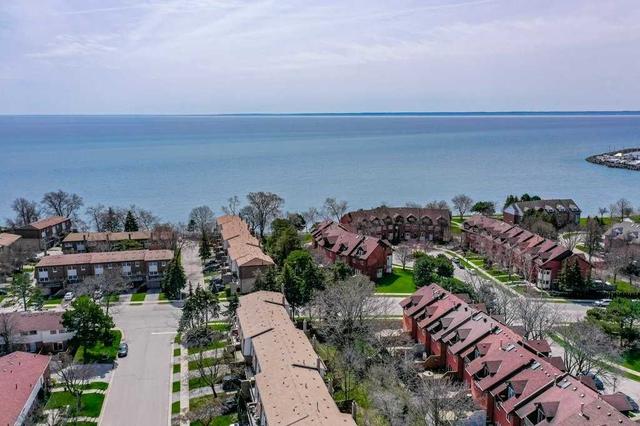 1 - 90 Sarah Lane, Townhouse with 3 bedrooms, 4 bathrooms and 2 parking in Oakville ON | Image 29