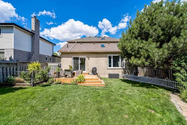 2209 Heidi Ave, House detached with 3 bedrooms, 3 bathrooms and 4 parking in Burlington ON | Image 25