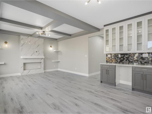 17822 60a St Nw, House detached with 4 bedrooms, 4 bathrooms and null parking in Edmonton AB | Image 17