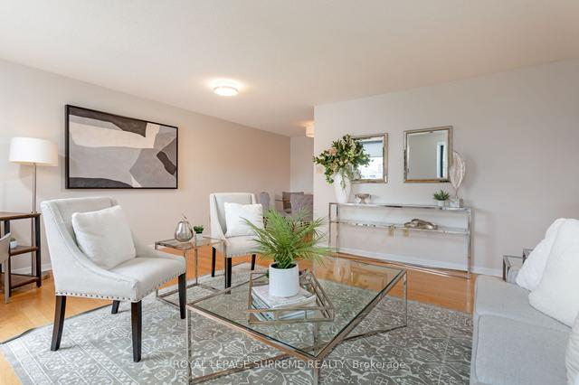1104 - 47 St Clair Ave W, Condo with 2 bedrooms, 2 bathrooms and 1 parking in Toronto ON | Image 5
