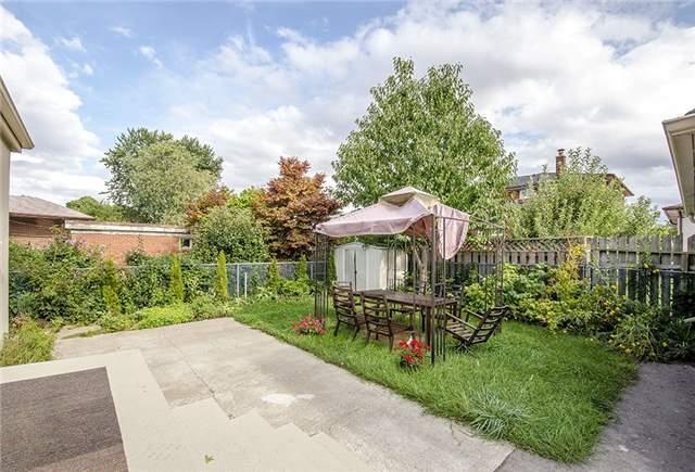 263 Codsell Ave, House detached with 3 bedrooms, 3 bathrooms and 6 parking in Toronto ON | Image 10