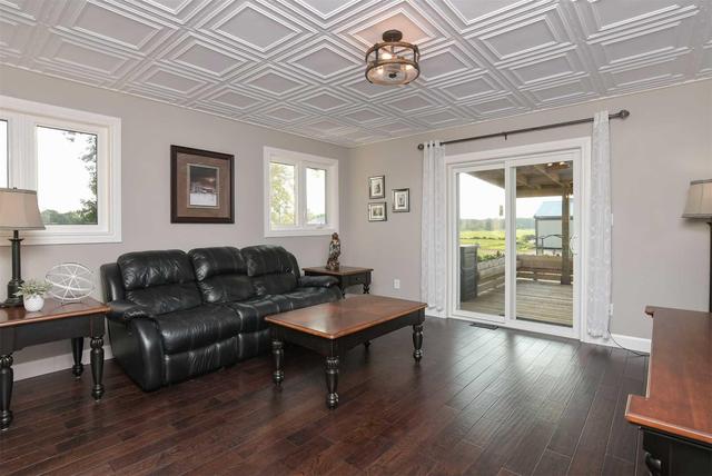 2774 Flos Road 3 W, House detached with 4 bedrooms, 2 bathrooms and 6 parking in Springwater ON | Image 9