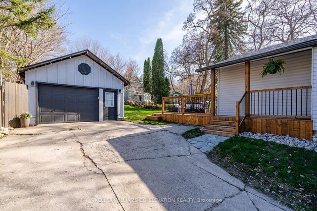 641 Bay St, House detached with 3 bedrooms, 2 bathrooms and 6 parking in Midland ON | Image 19