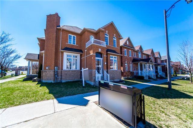 1949 Bur Oak Ave, House semidetached with 3 bedrooms, 3 bathrooms and 2 parking in Markham ON | Image 1