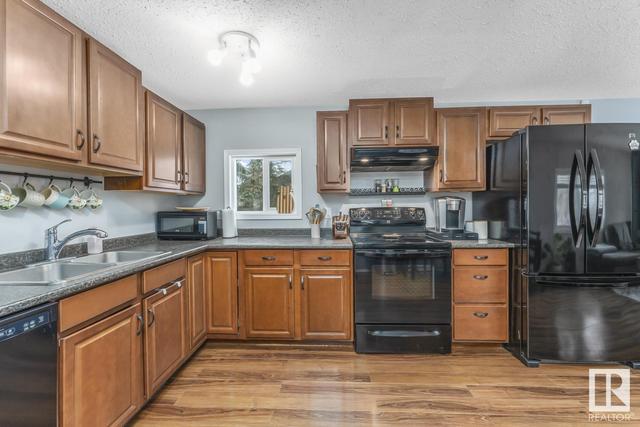 300 - 11121 Twp Rd 595, House detached with 2 bedrooms, 1 bathrooms and null parking in St. Paul County No. 19 AB | Image 16