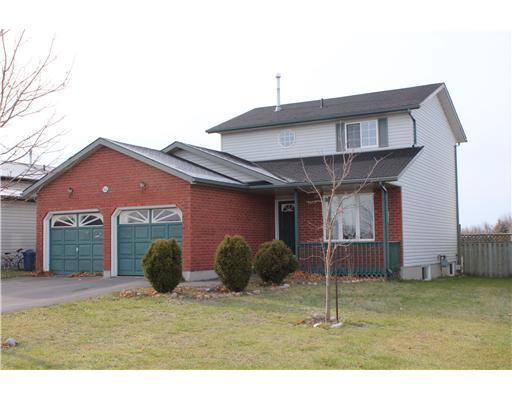 54 Ritchie Cres, House detached with 3 bedrooms, 2 bathrooms and null parking in Springwater ON | Image 1