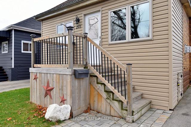 293 Fairfield Ave, House detached with 2 bedrooms, 1 bathrooms and 2 parking in Hamilton ON | Image 36