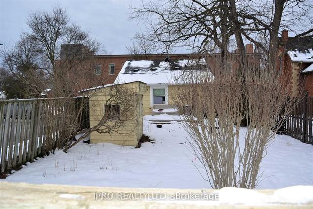 66 John St, House detached with 2 bedrooms, 2 bathrooms and 4 parking in Brampton ON | Image 6