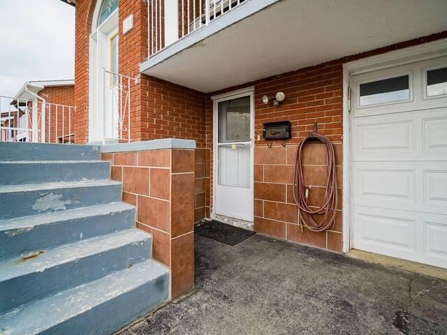 38 Radford Dr, House semidetached with 3 bedrooms, 3 bathrooms and 3 parking in Brampton ON | Image 12
