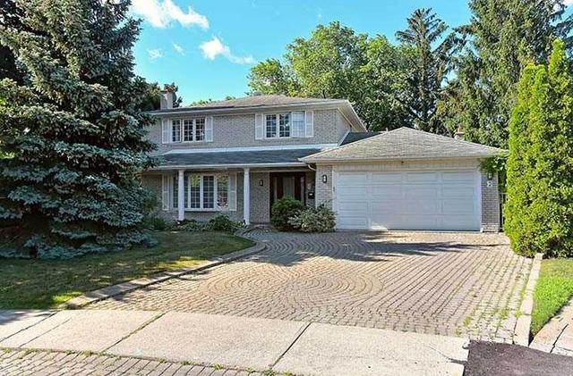 2 Redthorn Crt, House detached with 4 bedrooms, 4 bathrooms and 4 parking in Toronto ON | Image 1